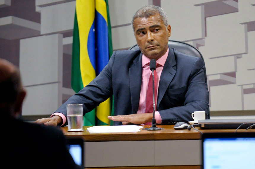 Romário, na presidência da CPI // Jefferson Rudy/Agência Senado
