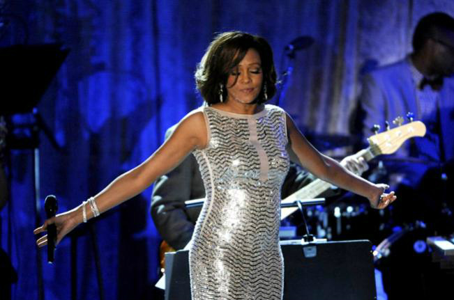 Whitney Houston pode ter morrido afogada