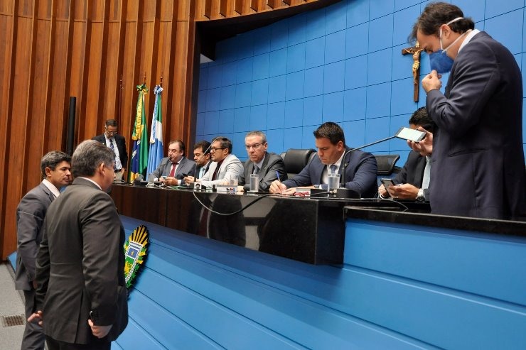 Deputados aprovam Decreto de Calamidade Pública em MS e criam Comissão Sessão especial nesta sexta-feira contou com votações presenciais e on-line dos deputados / Fotos: Luciana Nassar