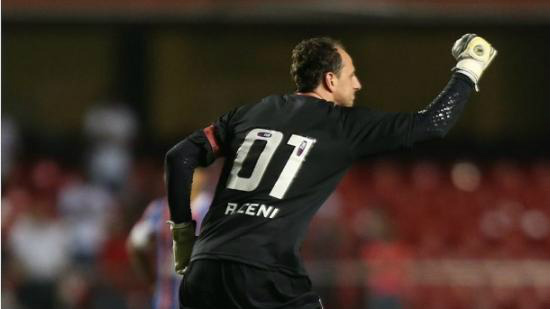 Rogério Ceni marcou o gol que abriu o caminho para a vitória do São Paulo