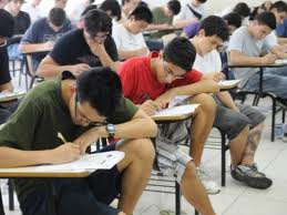 Governo inicia oferta de bolsas para alunos de graduação Governo inicia oferta de bolsas para alunos de graduação