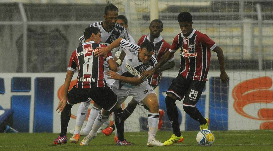 Kardec marca dois e São Paulo supera o Marília no Morumbi São Paulo foi pressionado, mas conseguiu fazer 2 a 1 na Ponte Preta, de virada, pela 10.ª rodada do Paulistão (Foto: Alex Silva/Estadão)