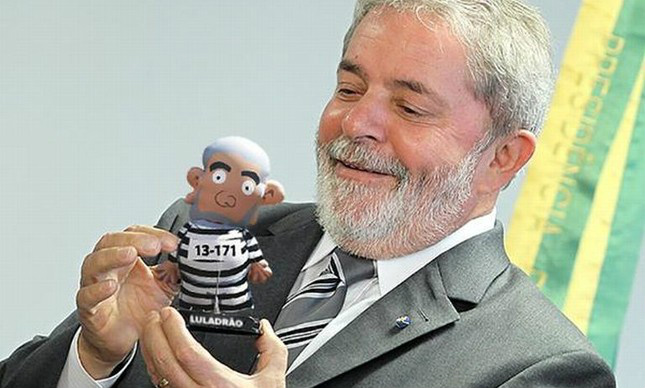 Advogados de Lula anunciam recurso contra envio de denúncia para Curitiba