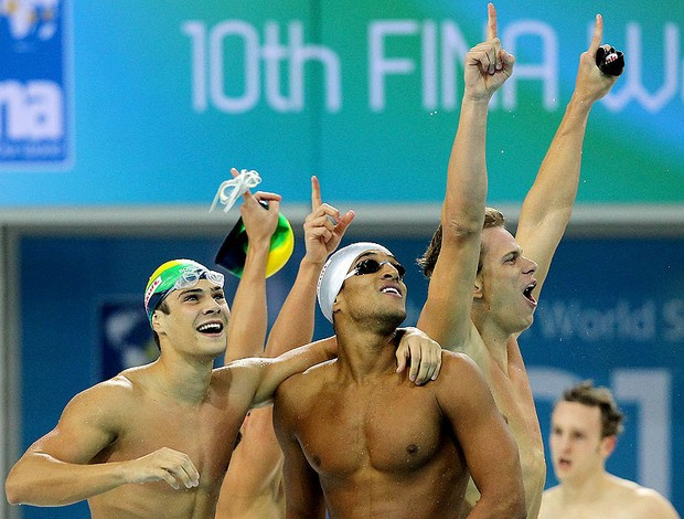 Liderado por Cielo, 4x100m livre do Brasil é bronze no Mundial de Dubai