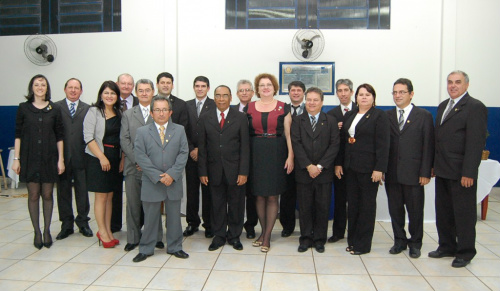 Rotary de Amambai realiza nesta sexta (27) reunião alusiva ao cooperativismo Rotarianos do Rotary Club de Amambai.
