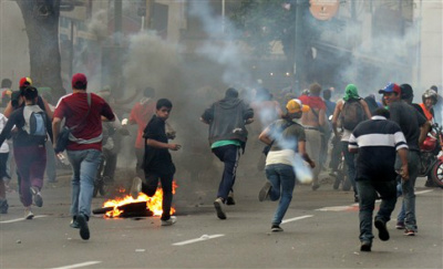 Confrontos na Venezuela deixam mais de 20 feridos