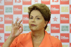 Dilma nega irregularidades no Pronatec e defende melhor fiscalização Dilma nega irregularidades no Pronatec e defende melhor fiscalização