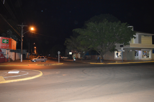 Ampliação de estacionamento na rua Duque de Caxias é solicitada no legislativo Vereadora quer que os estacionamentos, localizados na rua Duque de Caxias, sejam ampliados / Foto: Moreira Produções