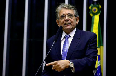 Mesmo com nomeação de Lula, governo tem pouca margem para sair da crise, afirmaz o líder do DEM,  Pauderney  Avelino Foto: Divulgação