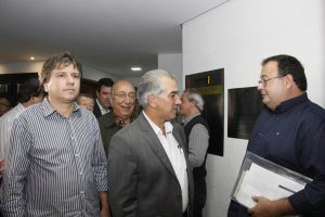 Caravina e Reinaldo durante ato na Assomasul conta com a presença do Prefeito Dr. Bandeira de Amambai-MS (Foto: Edson Ribeiro)