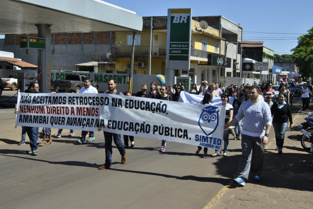 Manifestação percorreu a avenida Pedro ManvailerFoto: Assessoria
