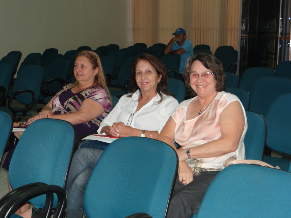 Vereador Ilzo pede criação da Delegacia da Mulher em Amambai A aprovação do pedido foi acompanhado pela escrivã,Leda Andrade; pela gestora municipal da Coordenadoria da Mulher, Zélia Borges e pela representante do MMA, Adélia