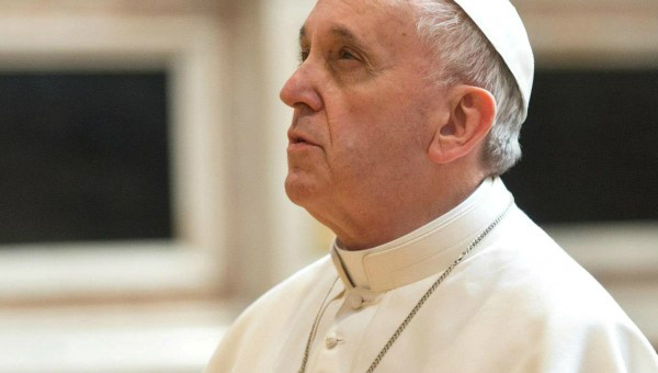 Papa pede que, durante Jubileu da Misericórdia, padres perdoem o aborto