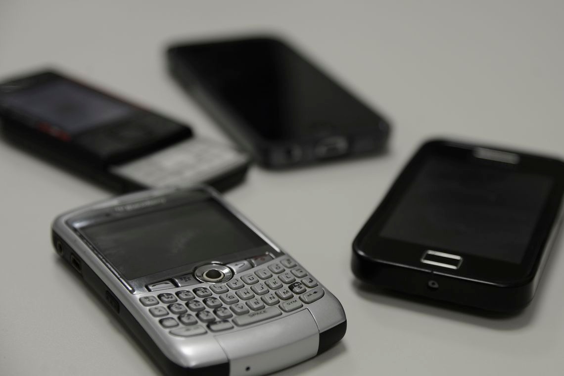 Recadastro para clientes de celular pré-pago começa nesta quarta Valter Campanato