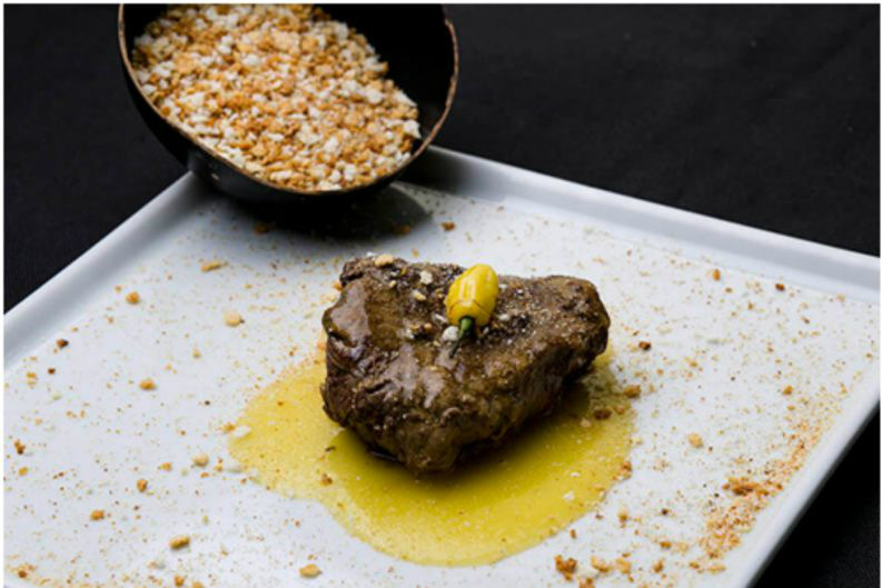 Filé mignon com tucupi e farofa: aprenda a preparar prato delicioso Filé mignon com tucupi e farofa: aprenda a preparar prato delicioso