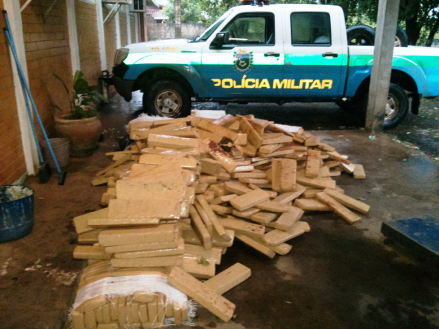 PMA prende traficante campo-grandense em veículo carregado com 602 Kg drogas