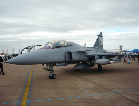 Senado fará audiência pública sobre a compra de caças suecos Imagem do modelo Gripen NG, desenvolvido pela empresa sueca Saab