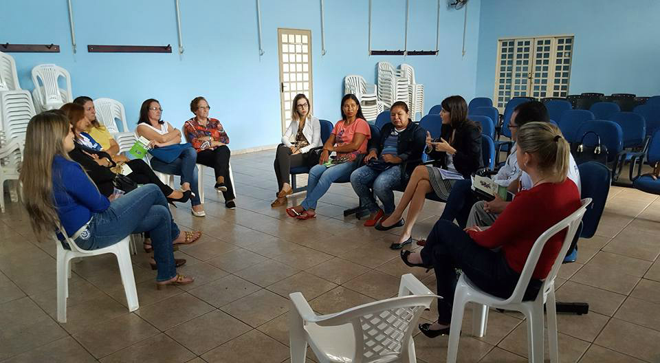 Em Amambai, projeto realiza rodas de conversas sobre os direitos das mulheres A iniciativa é do Creas e tem como público alvo mulheres vítimas de violência, principalmente a doméstica.