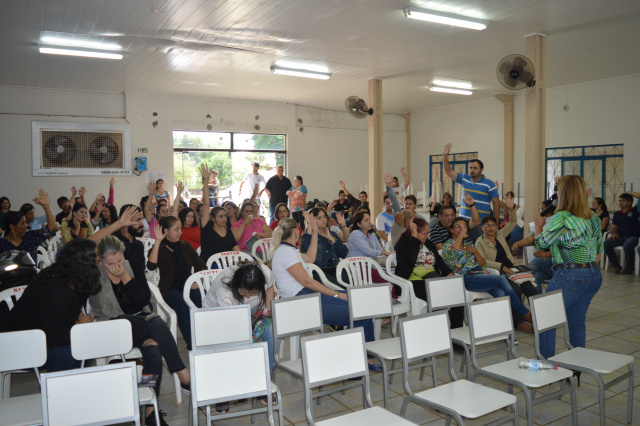 Trabalhadores da Educação em Amambai aprovam participação na Greve Nacional no dia 28 de abril / Foto: Moreira Produções