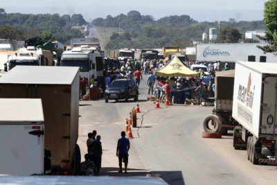 PRF registrou 66 interdições de rodovias federais em 17 estados nesta quinta(11) PRF registrou 66 interdições de rodovias federais em 17 estados nesta quinta(11)