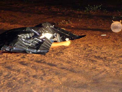 Homem morre com golpes de faca e pauladas