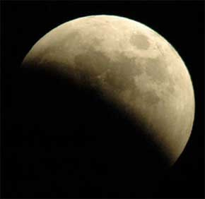 Único eclipse lunar total de 2010 ocorrerá no solstício Único eclipse lunar total de 2010 ocorrerá no solstício