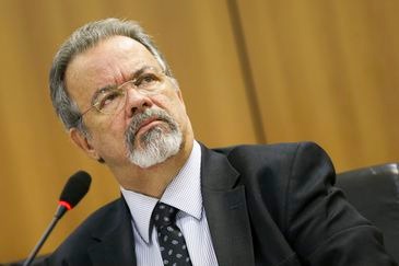 Empresas contratadas pelo governo deverão reservar vagas para presos O ministro da Segurança Pública, Raul Jungmann, durante entrevista coletiva - Marcelo Camargo/Arquivo Agência Brasil
