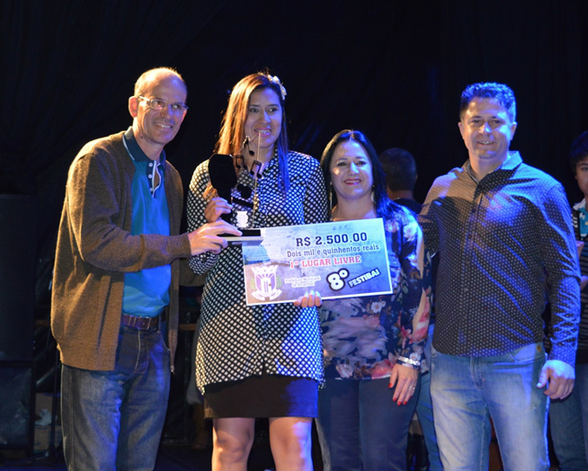 Joyce Morlas, campeã do estilo gospel adulto com a música Deixa eu te usar, da cantora Sarah Farias
