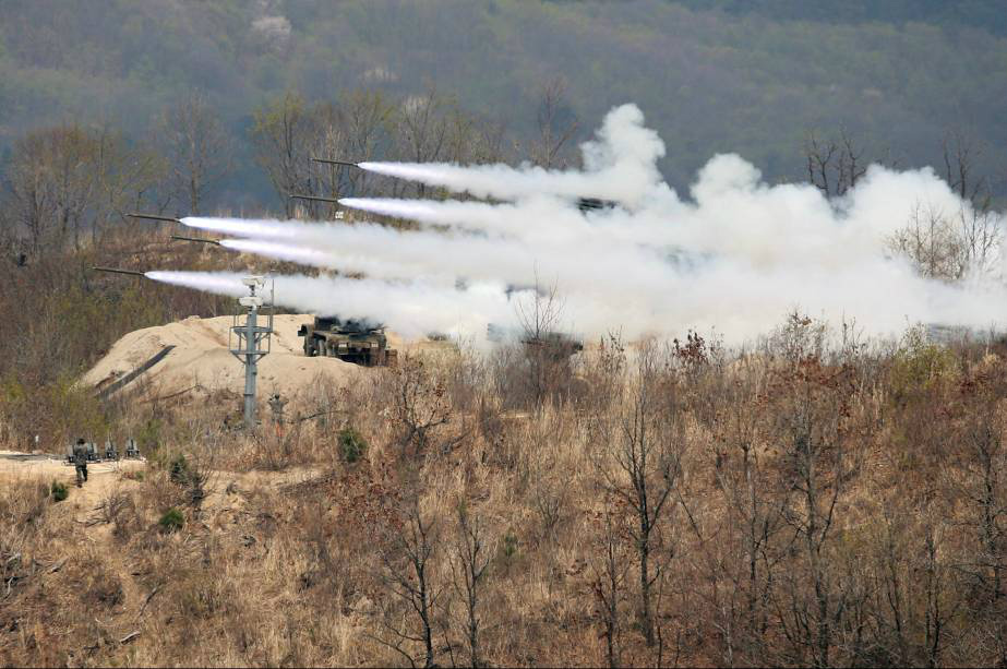 Coreia do Sul e Estados Unidos realizam exercícios com armas reais Foto: Divulgação