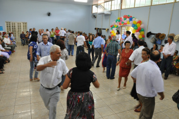 Música e dança marcam reinício das atividades do Conviver de Amambai Apresentação de dança preparada pelo grupo Conviver