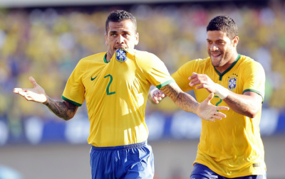 Show de Neymar transforma vaia em olé, e Brasil goleia o Panamá: 4 a 0 Daniel Alves e Hulk também deixaram sua marca em Goiânia (Foto: Wander Roberto/VIPCOMM)