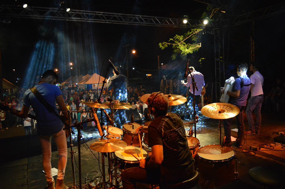 Aniversário de Amambai: shows e queima de fotos - galeria 2