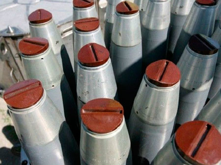 Rússia envia caminhões blindados para transporte de armas químicas da Síria