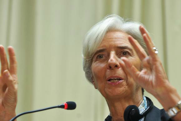 Diretora do FMI diz que Brasil já mostra "alguns sinais de melhoria" Christine Lagarde disse que as perspectivas das economias emergentes e em desenvolvimento