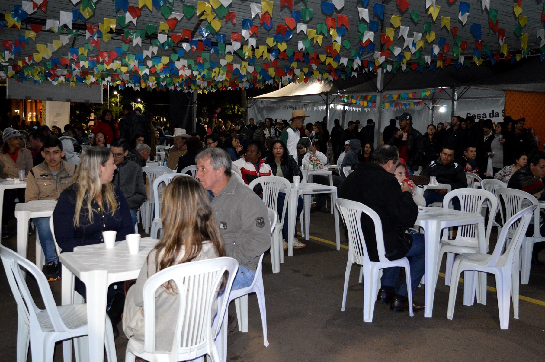 Arraial da Família prosseguiu no sábado (3), em Amambai Foto: Moreira Produções
