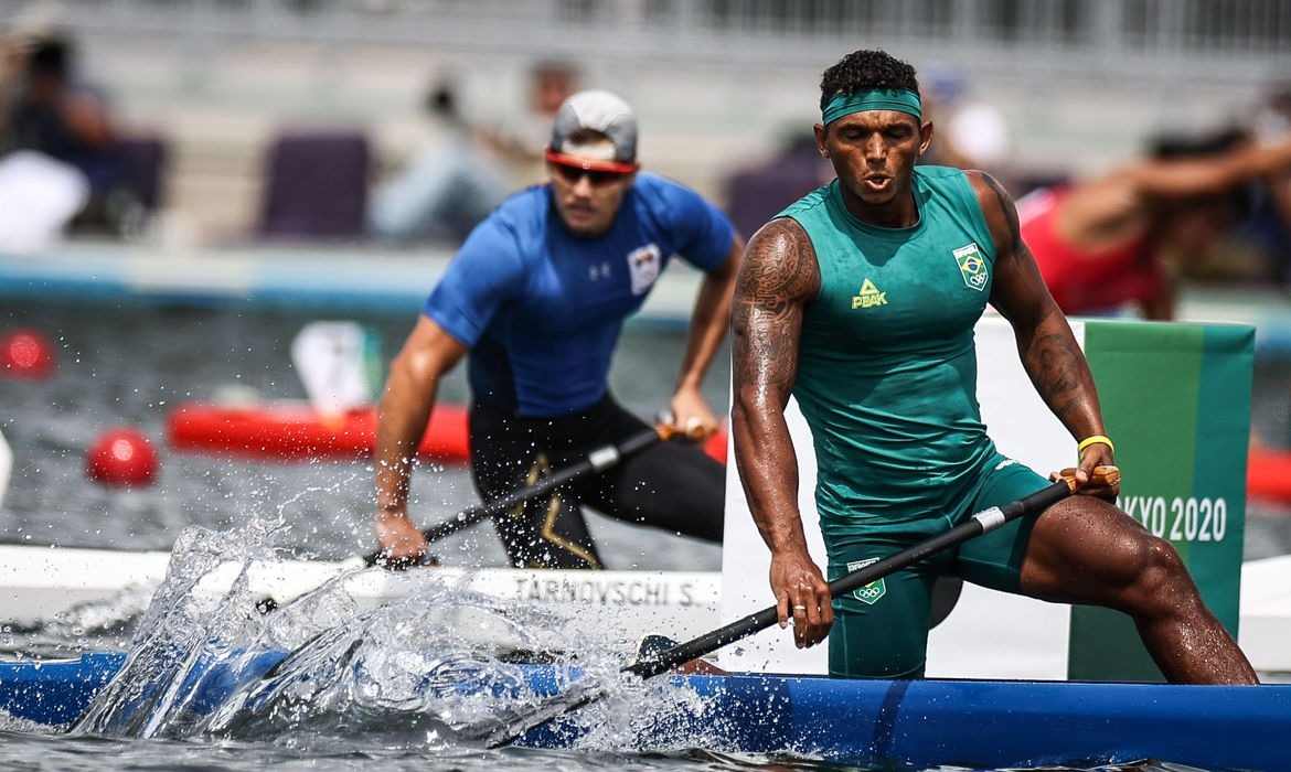 Isaquias Queiroz garante vaga na final no C1 1000 m em Tóquio Foto:Jonne Roriz/COB