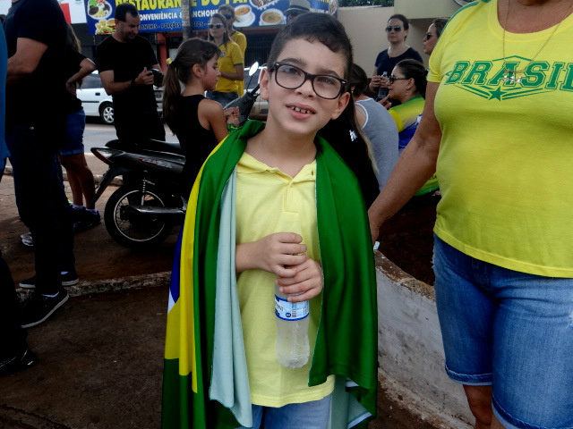 A bandeira brasileira foi usada para simbolizar indignação contra atos de corrupção / Foto: Moreira Produções 