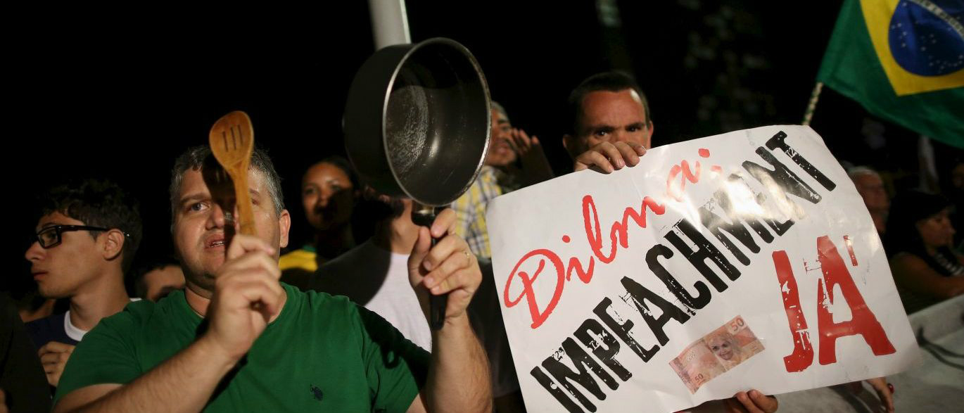 Pesquisa: 68% dos eleitores apoiam impeachment de Dilma Pesquisa: 68% dos eleitores apoiam impeachment de Dilma