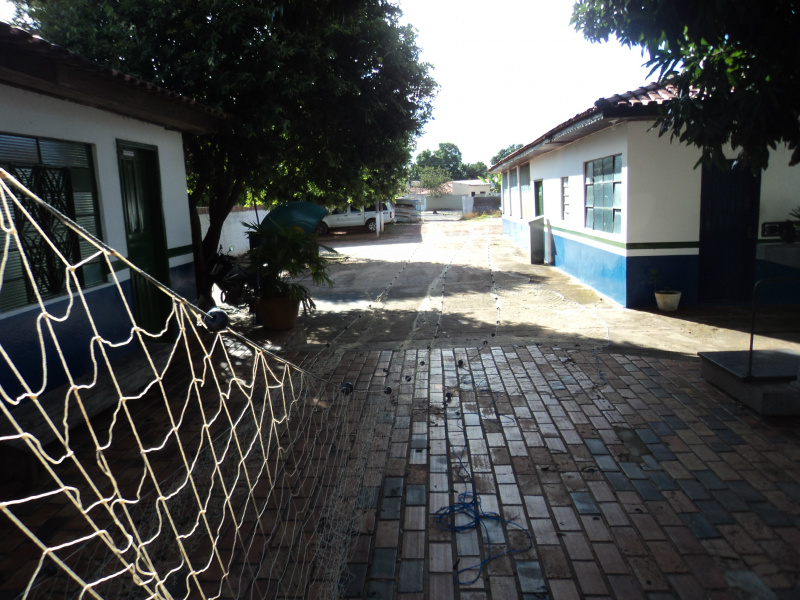 PMA surpreende pescadores pescando com rede no rio Coxim na madrugada