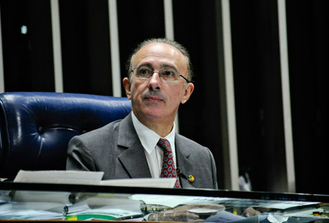 A pedido de mais de 20 mil pessoas, Senado analisará regulamentação de marketing Sobrinho ressaltou a adoção de