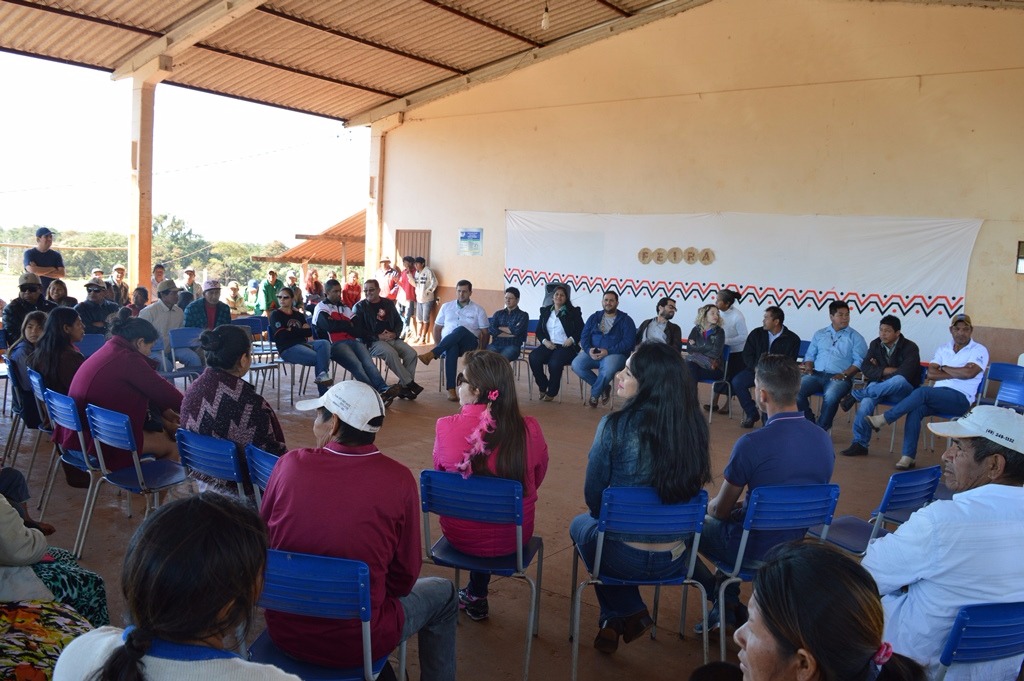 Roda de Conversa proporcionou reflexão sobre a geração de renda e incentivo à agricultura familiar.  (Foto: Moreira Produções / Amambai Notícias)