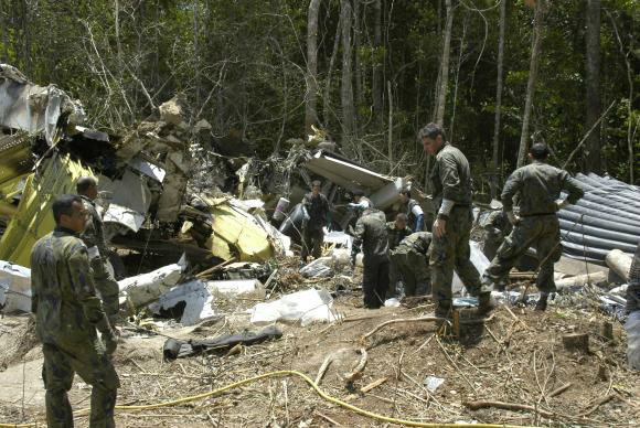 Equipes da Força Aérea Brasileira trabalham no resgate dos corpos das vítimas - Divulgação Força Aérea BrasileiraSd Delgado (Cecomsaer)