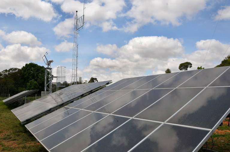 Brasil registrou mais de 3,5 mil conexões de energia em 2016 Brasil registrou mais de 3,5 mil conexões de energia em 2016