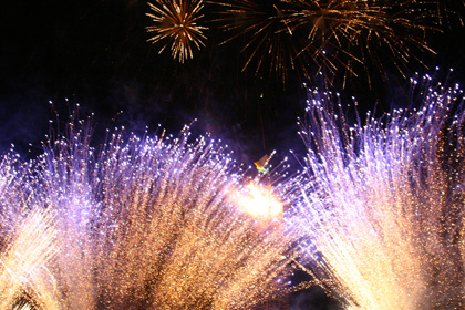 Bombeiros alertam para instalações natalinas e fogos de artifício Bombeiros alertam para instalações natalinas e fogos de artifício