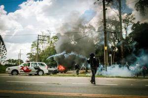 Manifestantes e Polícia entram em confronto em São Roque (Mídia NINJA / Creative Commons)