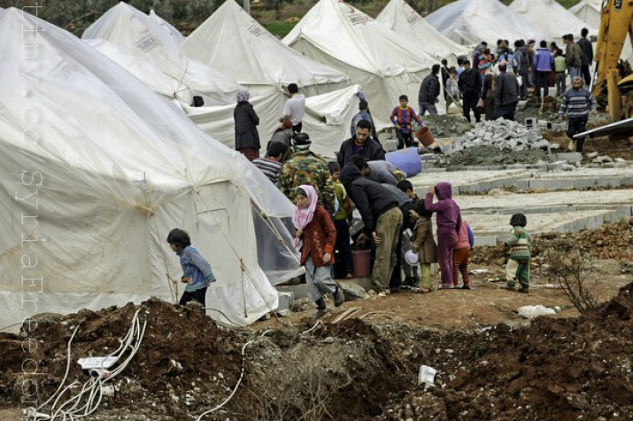 Conselho Europeu apela aos países-membros para acolherem 100 mil refugiados
