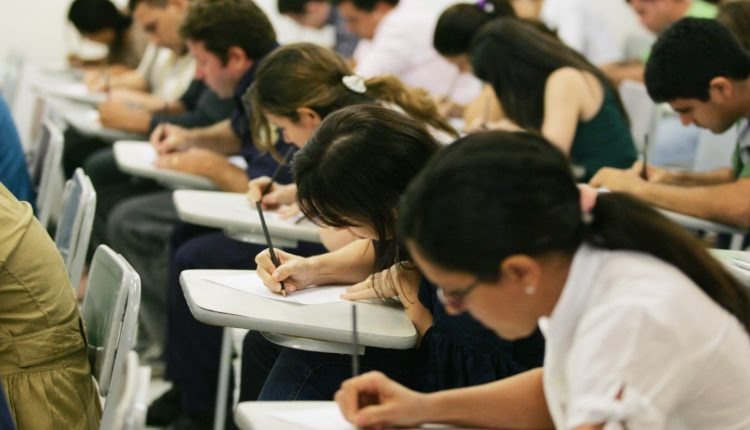 Concursos públicos em MS têm mais de 600 vagas e salários chegam a R$ 12 mil Foto: Divulgação