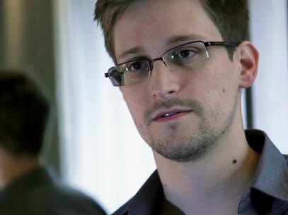 Rússia continua à espera de pedido de asilo de Snowden