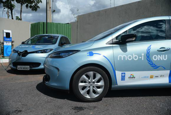 Carros elétricos circularão a título de teste em Brasília, depois de terem passado por Curitiba e na sede da usina de Itaipu / Fabio Rodrigues Pozzebom/Agência Brasil