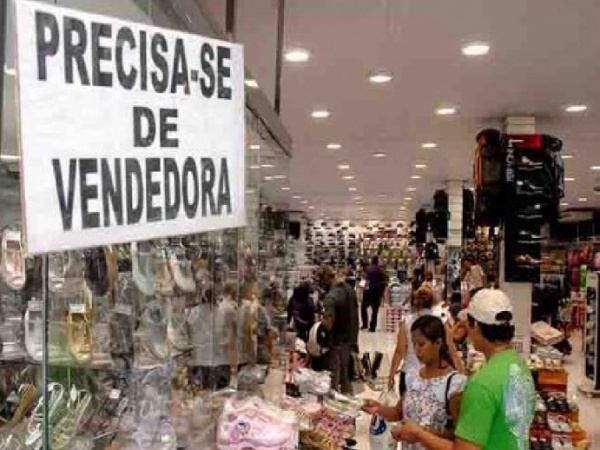 Vendas no comércio têm ligeira alta de 0,3% em setembro, mostra IBGE Vendas no comércio têm ligeira alta de 0,3% em setembro, mostra IBGE